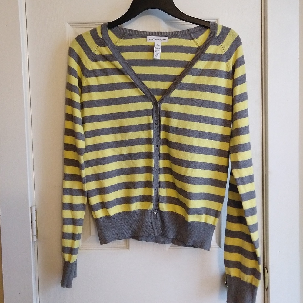 3/$10✨Ambiance Grey & Yellow Striped Cardigan
